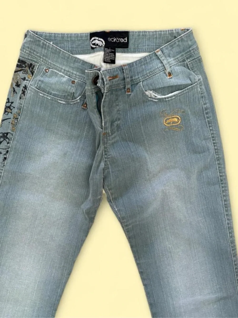 ✨Y2K ecko low rise bootcut jeans with black floral and vine embroidery✨
